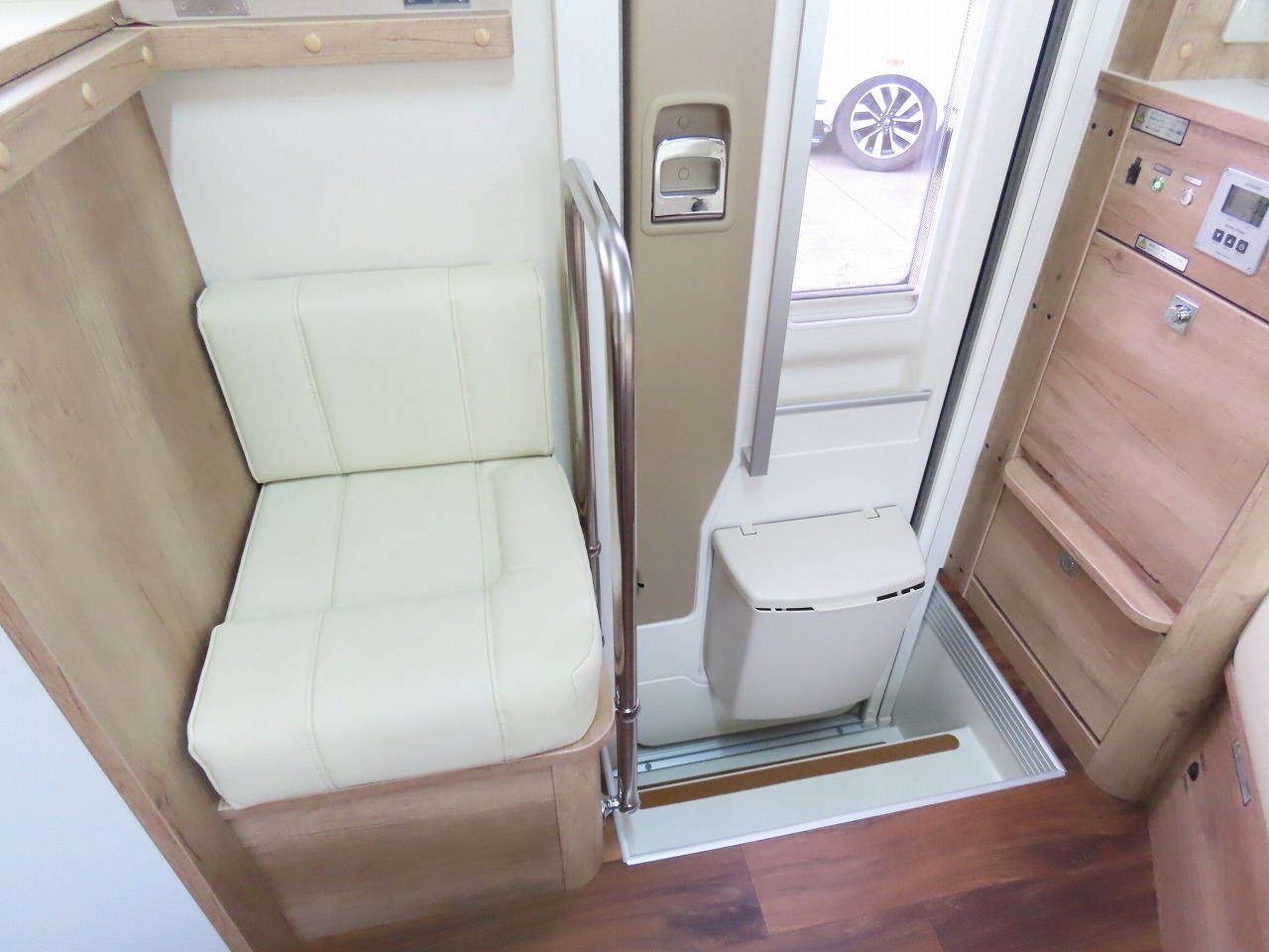 キャンピングカー キャブコン ｶﾑﾛｰﾄﾞ ﾅｯﾂRV ｸﾚｱﾊｲﾊﾟｰｴﾎﾞ5.0W
