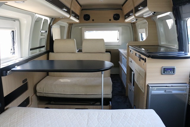 キャンピングカー バンコン ﾊｲｴｰｽ ﾃﾞﾙﾀﾘﾝｸ ﾀﾞｰｳｨﾝQ3 4WD