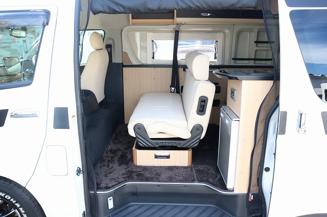 キャンピングカー バンコン ﾊｲｴｰｽ ﾃﾞﾙﾀﾘﾝｸ ﾀﾞｰｳｨﾝQ3 4WD