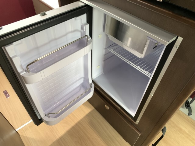 キャンピングカー バンコン OMC 北斗 4WD 12Vｸｰﾗｰ FFﾋｰﾀｰ 