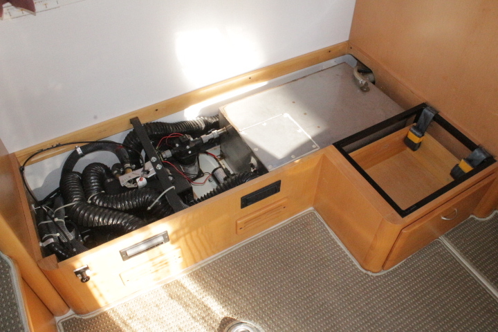 キャンピングカー キャブコン ｶﾑﾛｰﾄﾞ ｸﾞﾛｰﾊﾞﾙ ﾕｰﾛｽﾀｰ　冷蔵庫　FF