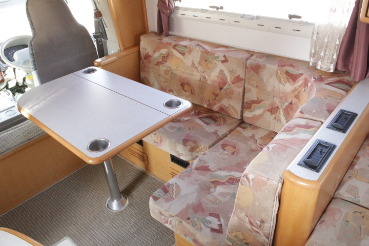 キャンピングカー キャブコン ｶﾑﾛｰﾄﾞ ｸﾞﾛｰﾊﾞﾙ ﾕｰﾛｽﾀｰ　冷蔵庫　FF