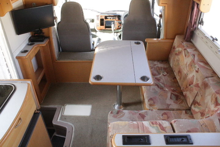 キャンピングカー キャブコン ｶﾑﾛｰﾄﾞ ｸﾞﾛｰﾊﾞﾙ ﾕｰﾛｽﾀｰ　冷蔵庫　FF