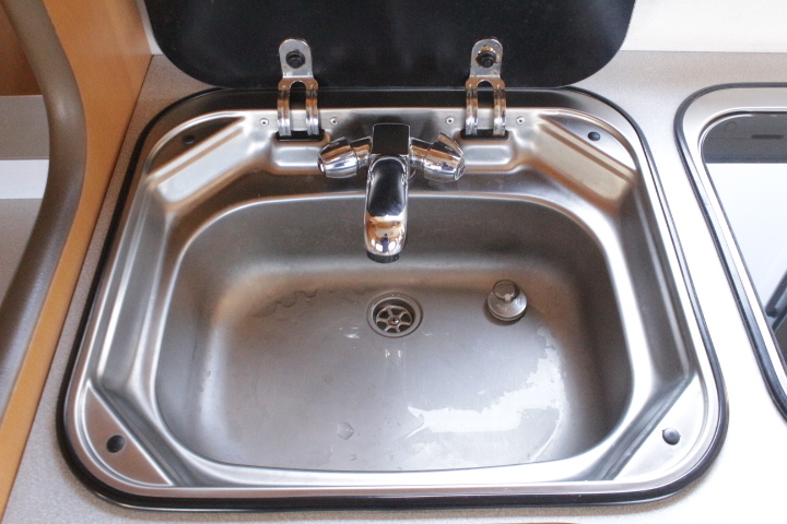 キャンピングカー キャブコン ｶﾑﾛｰﾄﾞ ｸﾞﾛｰﾊﾞﾙ ﾕｰﾛｽﾀｰ　冷蔵庫　FF