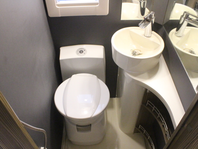 キャンピングカー キャブコン ﾊﾞﾝﾃｯｸ ｼﾞﾙ520 軽油4WD 家AC 1ｵｰﾅｰ