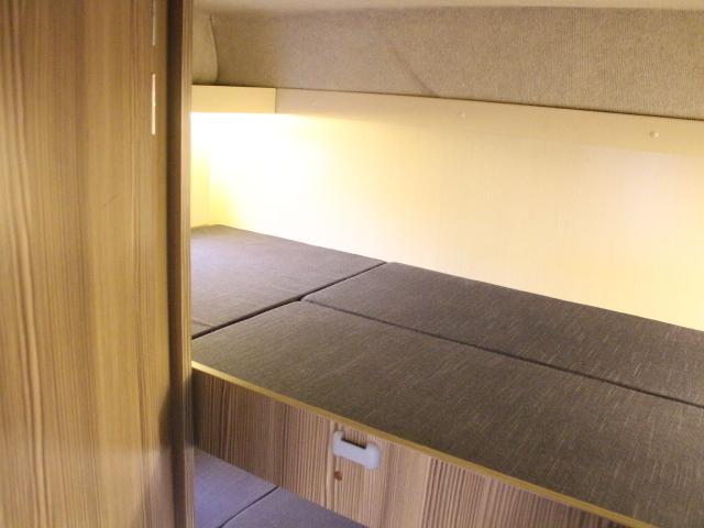 キャンピングカー キャブコン ﾊﾞﾝﾃｯｸ ｼﾞﾙ520 軽油4WD 家AC 1ｵｰﾅｰ