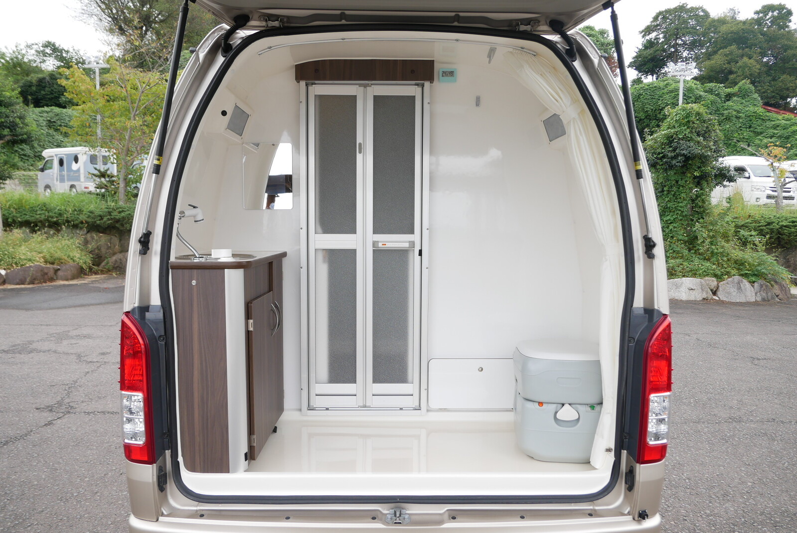 キャンピングカー バンコン ﾚﾊｲｴｰｽ ｸﾋﾞｨ ｶﾝﾄﾘｰｸﾗﾌﾞ 4WD