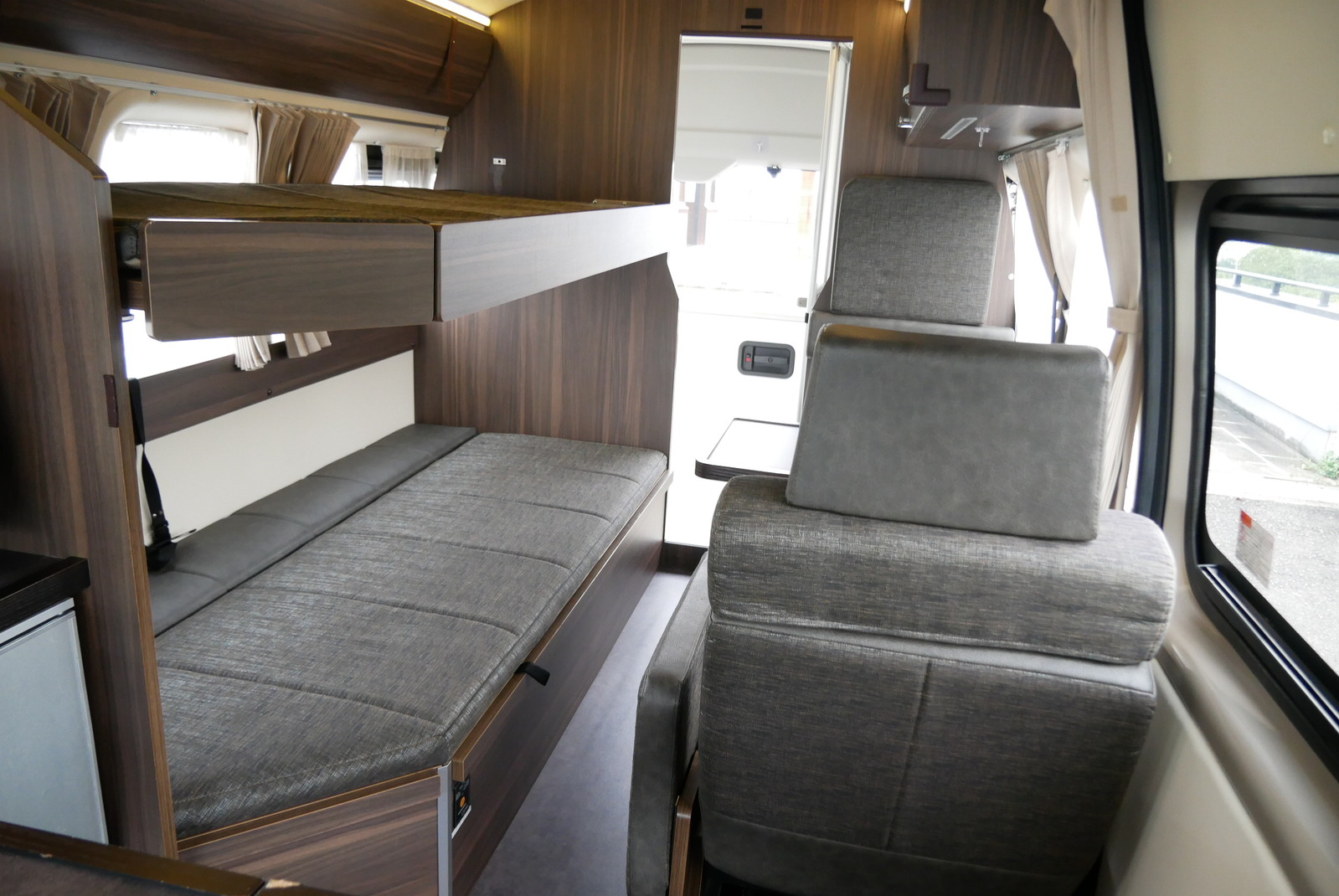 キャンピングカー バンコン ﾚﾊｲｴｰｽ ｸﾋﾞｨ ｶﾝﾄﾘｰｸﾗﾌﾞ 4WD