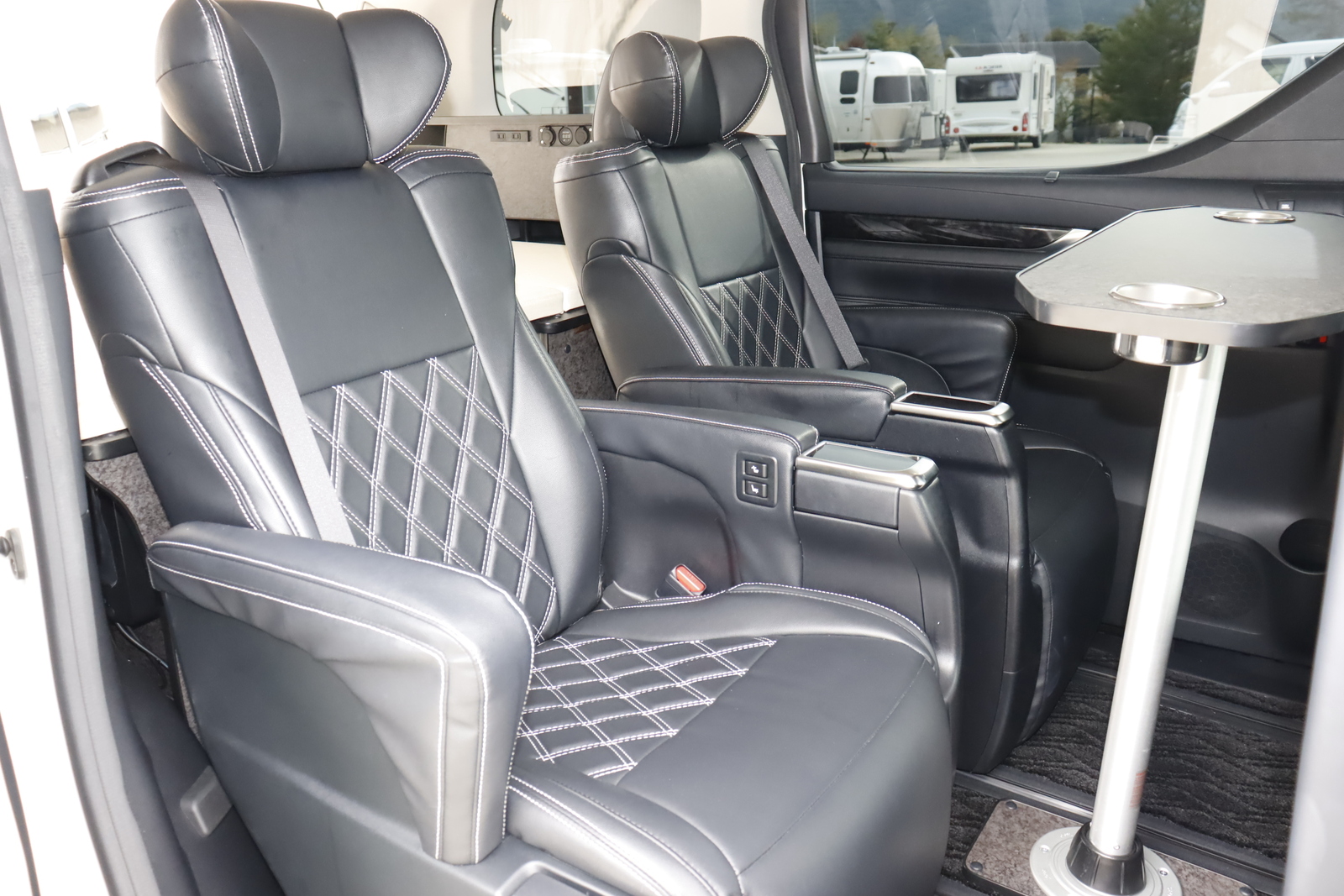 キャンピングカー バンコン ｱﾙﾌｧｰﾄﾞ ｸﾞﾗﾝﾄﾞﾓｰﾀｰ ｼﾞｭｴﾙ