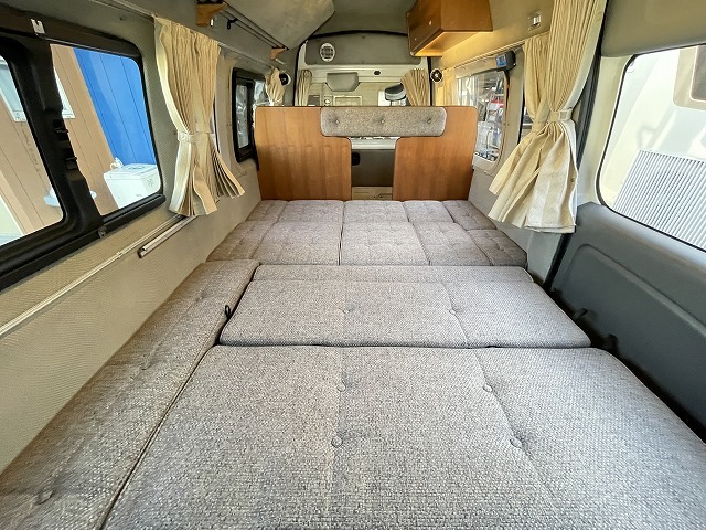 キャンピングカー バンコン NV350ｷｬﾗﾊﾞﾝ ﾋﾞｰｸﾙﾌﾞﾛｽ ｿｰﾗｰ 冷蔵庫