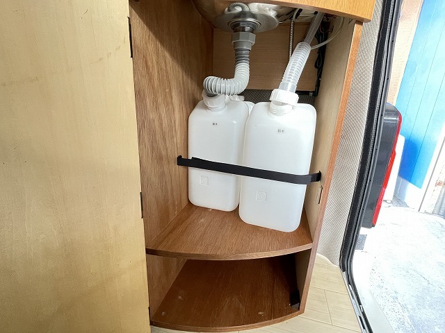 キャンピングカー バンコン NV350ｷｬﾗﾊﾞﾝ ﾋﾞｰｸﾙﾌﾞﾛｽ ｿｰﾗｰ 冷蔵庫