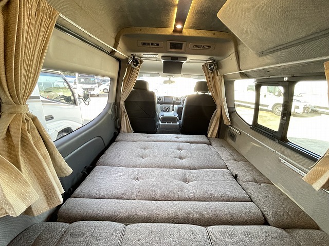 キャンピングカー バンコン NV350ｷｬﾗﾊﾞﾝ ﾋﾞｰｸﾙﾌﾞﾛｽ ｿｰﾗｰ 冷蔵庫