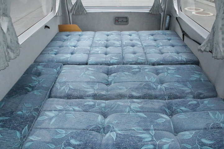 キャンピングカー バンコン ﾊｲｴｰｽ ﾋﾞｰｸﾙ ｵﾌﾟﾄ　冷蔵庫　FF