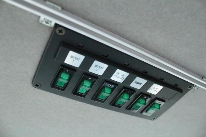 キャンピングカー バンコン ﾊｲｴｰｽ ﾋﾞｰｸﾙ ｵﾌﾟﾄ　冷蔵庫　FF