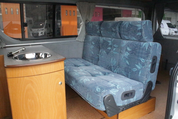 キャンピングカー バンコン ﾊｲｴｰｽ ﾋﾞｰｸﾙ ｵﾌﾟﾄ　冷蔵庫　FF