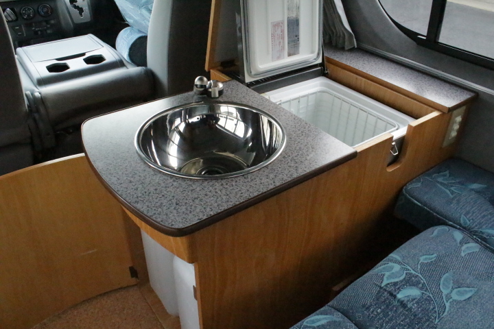 キャンピングカー バンコン ﾊｲｴｰｽ ﾋﾞｰｸﾙ ｵﾌﾟﾄ　冷蔵庫　FF