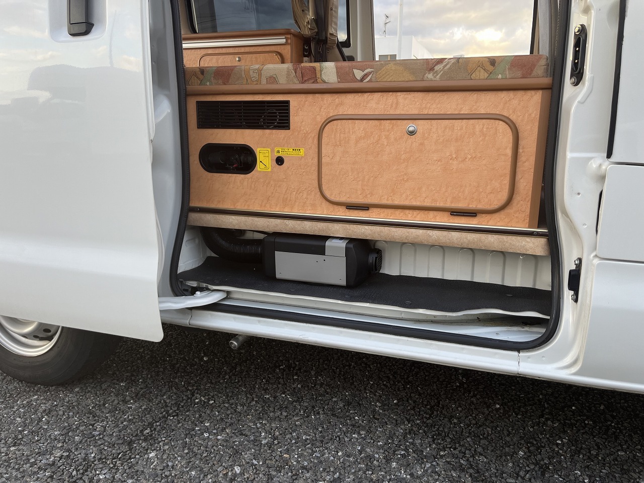 キャンピングカー バンコン ﾌﾛｯﾄﾓﾋﾞｰﾙ ｼｭﾋﾟｰﾚﾝ 4WD 4ﾅﾝﾊﾞｰ