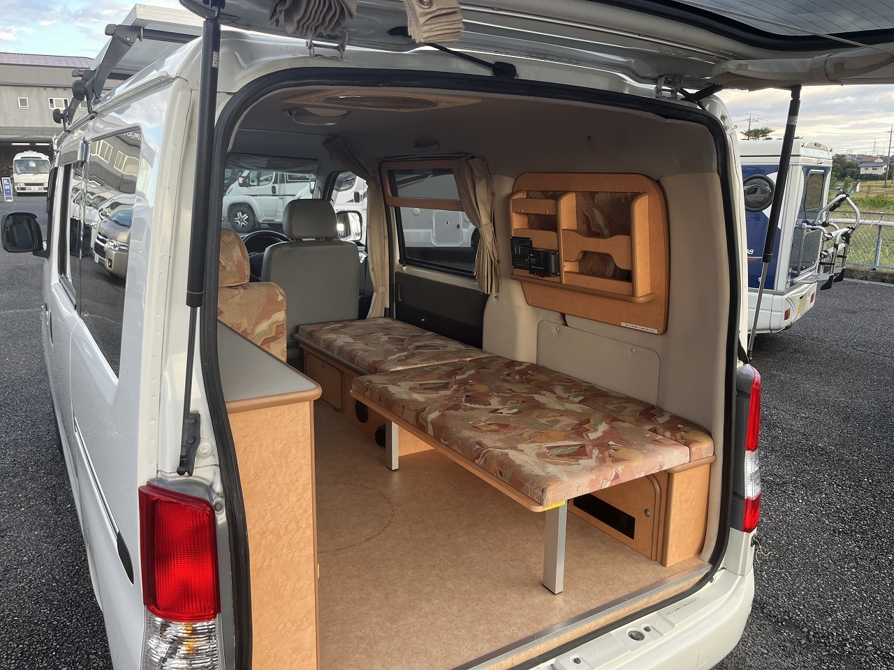 キャンピングカー バンコン ﾌﾛｯﾄﾓﾋﾞｰﾙ ｼｭﾋﾟｰﾚﾝ 4WD 4ﾅﾝﾊﾞｰ