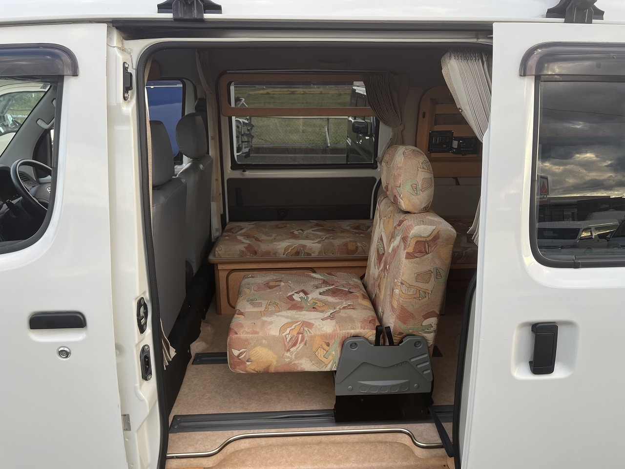 キャンピングカー バンコン ﾌﾛｯﾄﾓﾋﾞｰﾙ ｼｭﾋﾟｰﾚﾝ 4WD 4ﾅﾝﾊﾞｰ