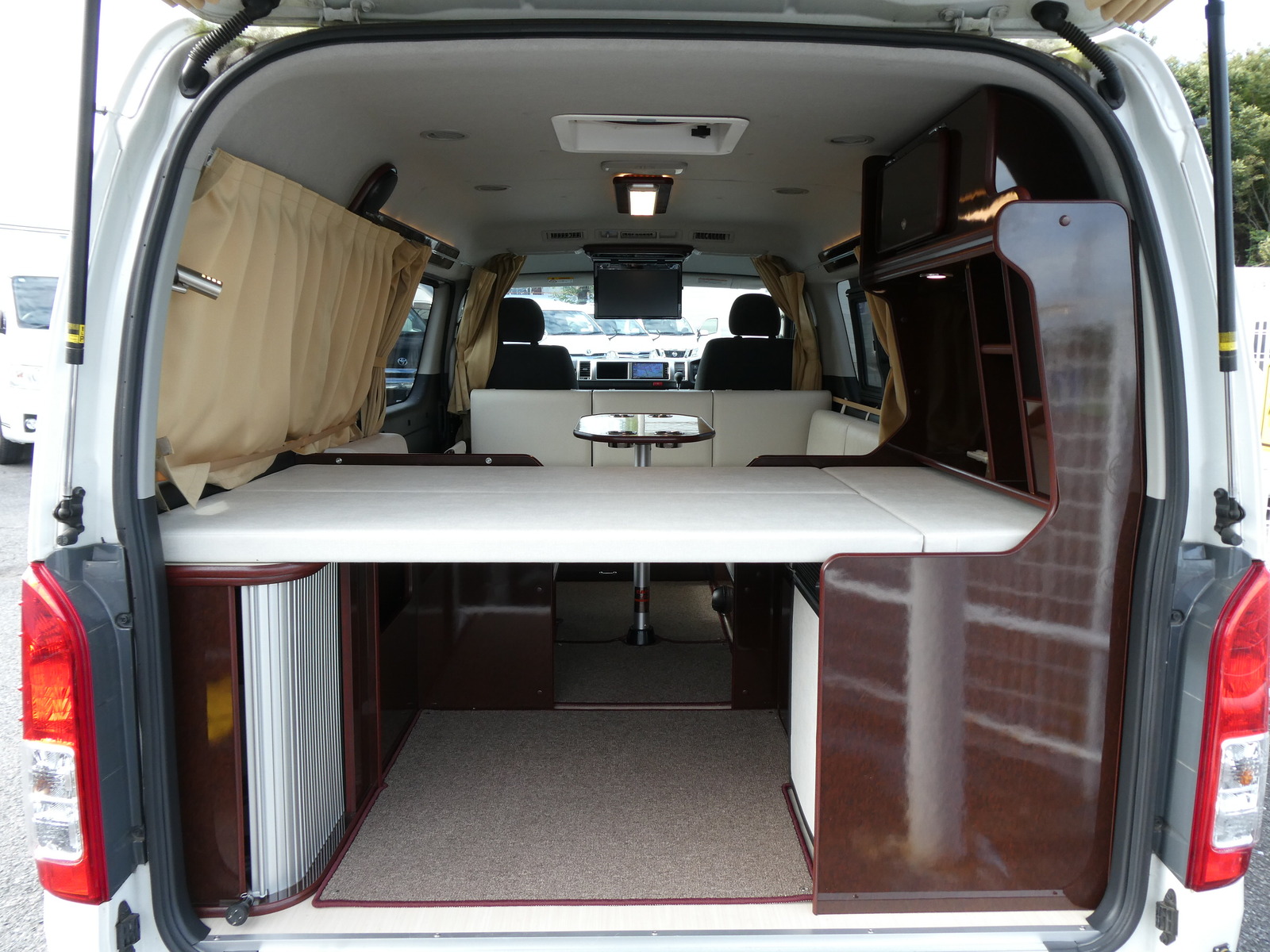 キャンピングカー バンコン ﾊｲｴｰｽ FOCS DS-L FFﾋｰﾀｰ