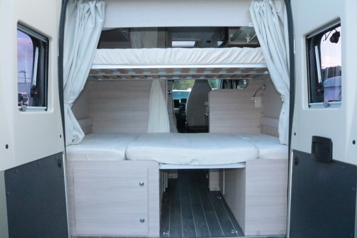 キャンピングカー バンコン ﾃﾞｭｶﾄ ﾛｰﾗｰﾁｰﾑ ﾘﾋﾞﾝｸﾞｽﾄﾝKJ FF暖房