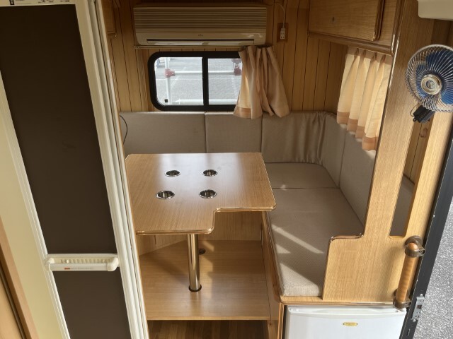 キャンピングカー キャブコン ﾘｰｴｷｽﾎﾟｰﾄ ｱｳﾄﾄﾞｱJr. 家ｴｱｺﾝ 発電機