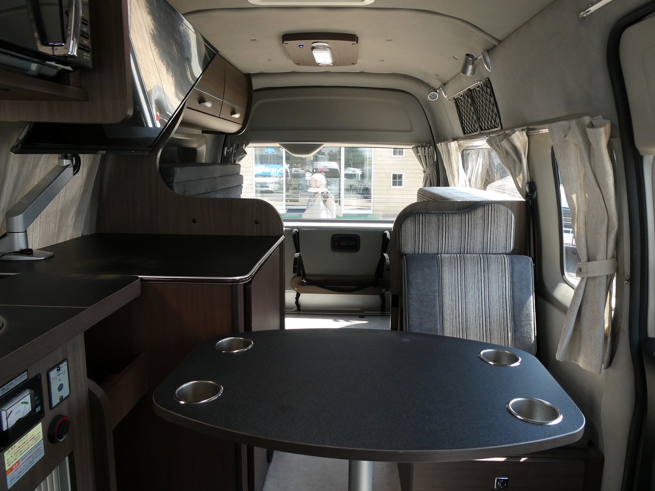 キャンピングカー バンコン ﾚｼﾞｱｽｴｰｽ 東和 ﾂｪﾙﾄ 4WD