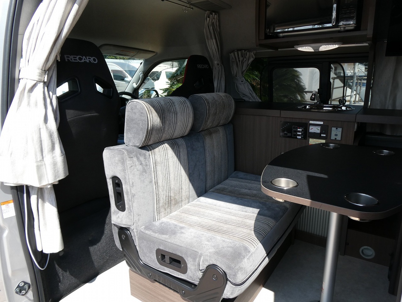 キャンピングカー バンコン ﾚｼﾞｱｽｴｰｽ 東和 ﾂｪﾙﾄ 4WD