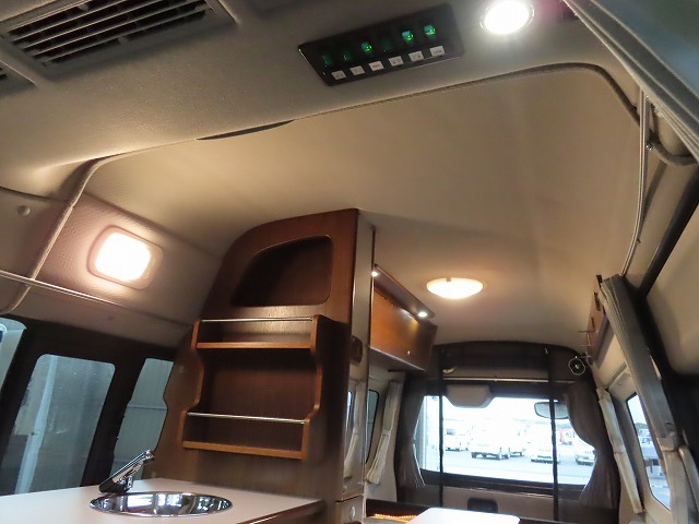 キャンピングカー バンコン NV350ｷｬﾗﾊﾞﾝ ﾋﾞｰｸﾙ ﾃﾞｭｵ ﾀｲﾌﾟC