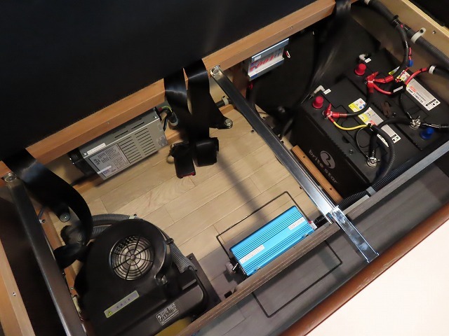 キャンピングカー バンコン NV350ｷｬﾗﾊﾞﾝ ﾋﾞｰｸﾙ ﾃﾞｭｵ ﾀｲﾌﾟC