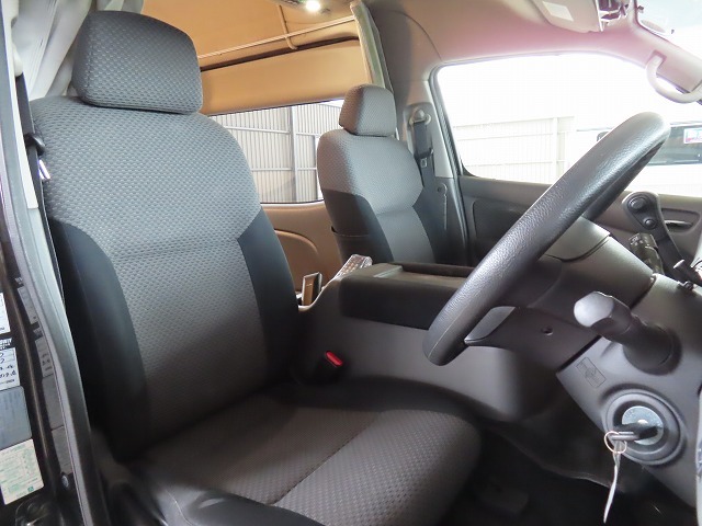 キャンピングカー バンコン NV350ｷｬﾗﾊﾞﾝ ﾋﾞｰｸﾙ ﾃﾞｭｵ ﾀｲﾌﾟC