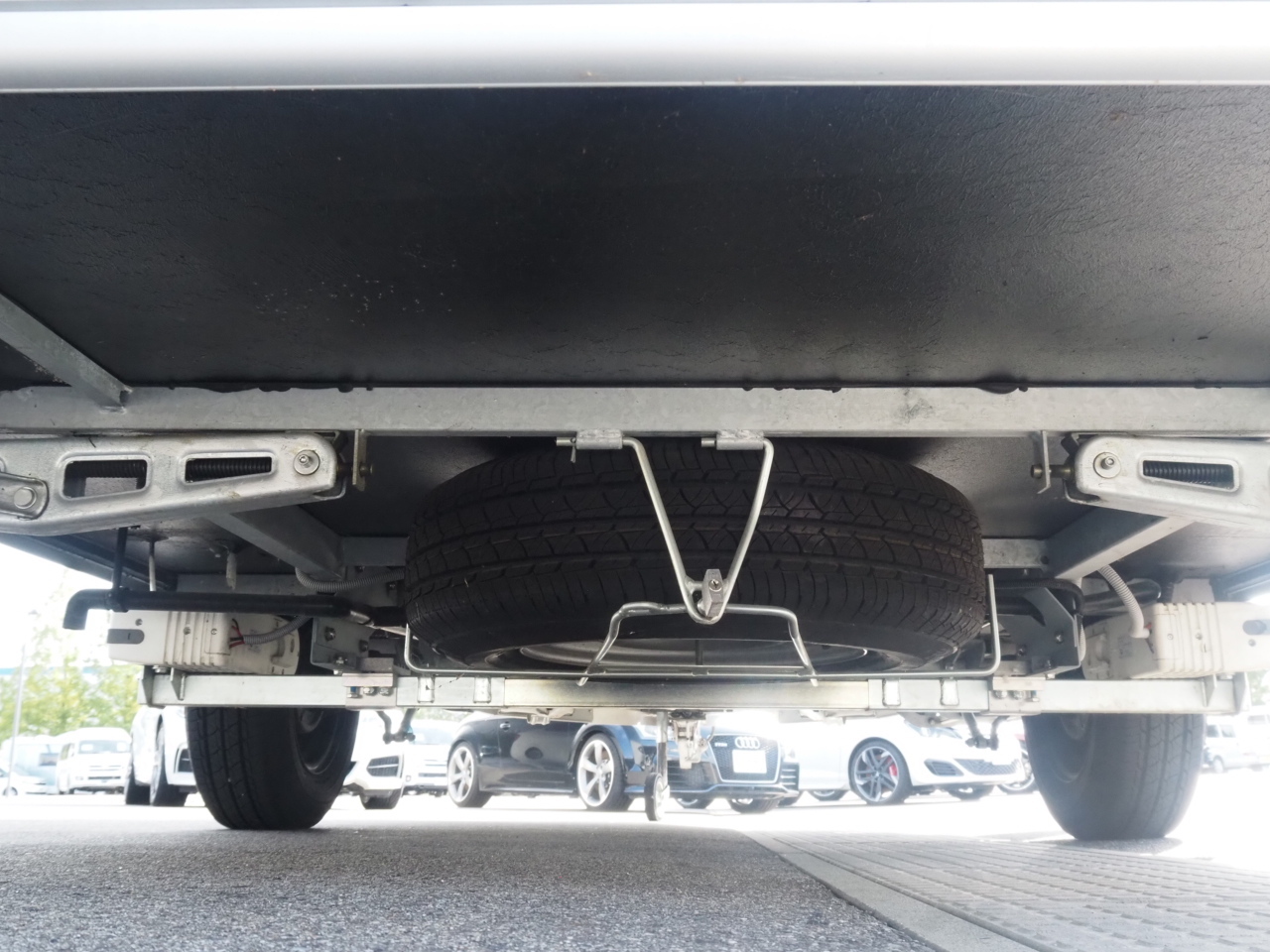 キャンピングカー トレーラー ﾊｲﾏｰ ｴﾘﾊﾞﾂｰﾘﾝｸﾞ430 要けん引免許