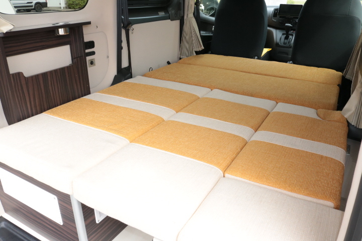 キャンピングカー バンコン NV200ﾊﾞﾈｯﾄ ﾎﾟｯﾌﾟｺﾝ ｷｬﾝﾊﾟｰR　FF