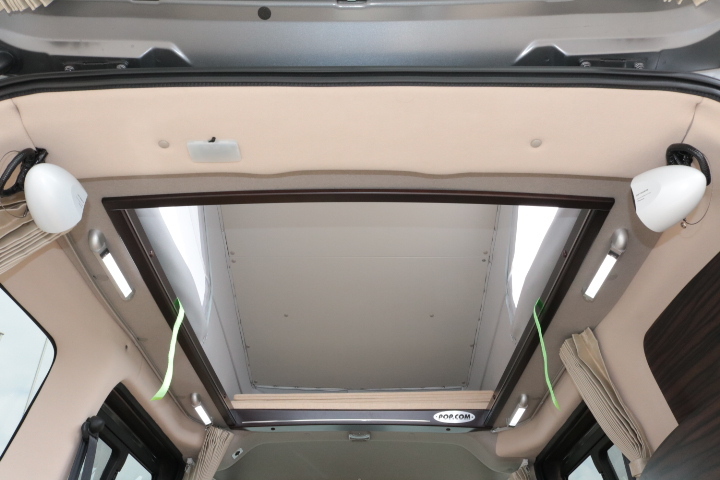 キャンピングカー バンコン NV200ﾊﾞﾈｯﾄ ﾎﾟｯﾌﾟｺﾝ ｷｬﾝﾊﾟｰR　FF