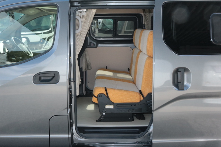 キャンピングカー バンコン NV200ﾊﾞﾈｯﾄ ﾎﾟｯﾌﾟｺﾝ ｷｬﾝﾊﾟｰR　FF