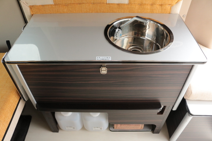 キャンピングカー バンコン NV200ﾊﾞﾈｯﾄ ﾎﾟｯﾌﾟｺﾝ ｷｬﾝﾊﾟｰR　FF