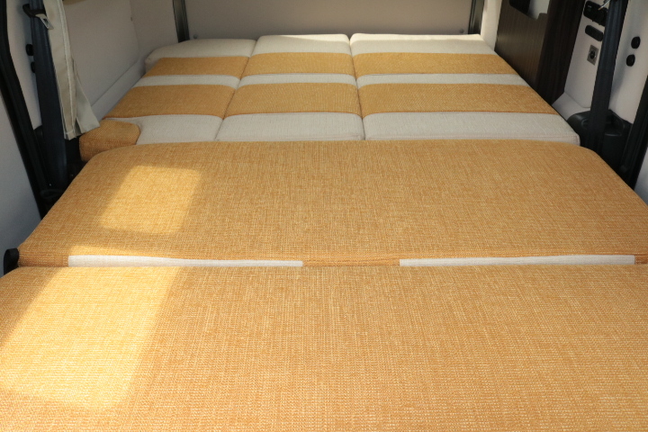 キャンピングカー バンコン NV200ﾊﾞﾈｯﾄ ﾎﾟｯﾌﾟｺﾝ ｷｬﾝﾊﾟｰR　FF