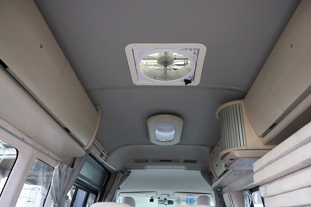 キャンピングカー バンコン ﾊｲｴｰｽ ﾎﾜｲﾄﾊｳｽ ｺﾝﾊﾟｽﾄﾞﾙｸ　DCｸｰﾗｰ