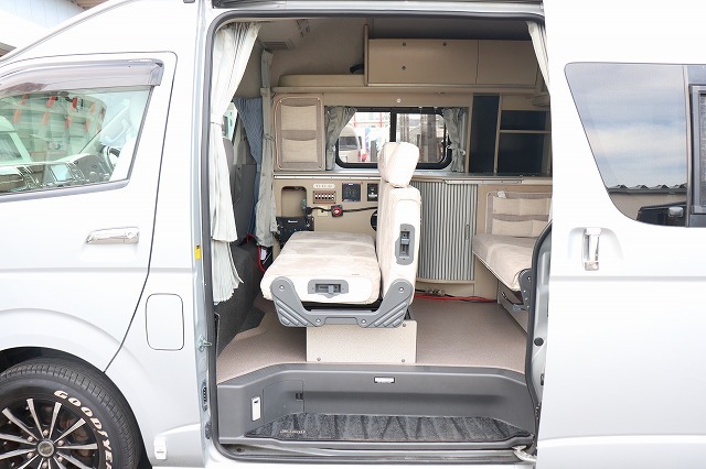 キャンピングカー バンコン ﾊｲｴｰｽ ﾎﾜｲﾄﾊｳｽ ｺﾝﾊﾟｽﾄﾞﾙｸ　DCｸｰﾗｰ