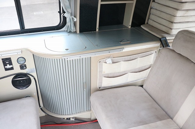 キャンピングカー バンコン ﾊｲｴｰｽ ﾎﾜｲﾄﾊｳｽ ｺﾝﾊﾟｽﾄﾞﾙｸ　DCｸｰﾗｰ