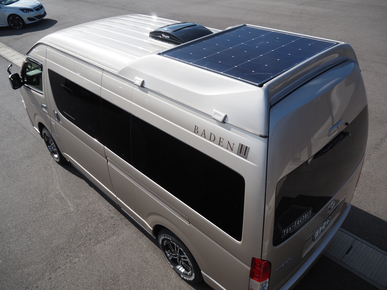 キャンピングカー バンコン ﾊｲｴｰｽ ﾄｲﾌｧｸﾄﾘｰ ﾊﾞｰﾃﾞﾝ 家AC 4WD