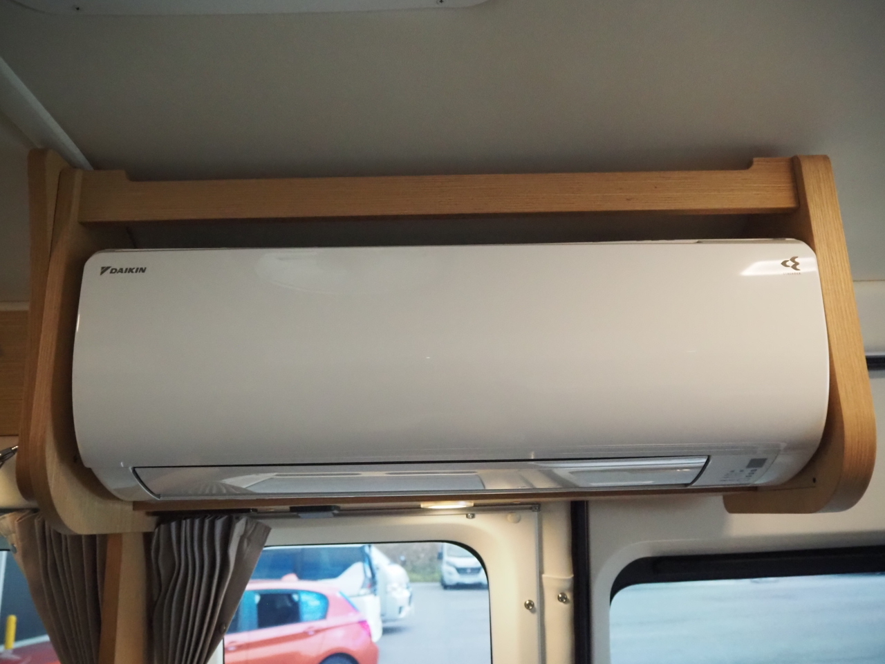 キャンピングカー バンコン ﾊｲｴｰｽ ﾄｲﾌｧｸﾄﾘｰ ﾊﾞｰﾃﾞﾝ 家AC 4WD