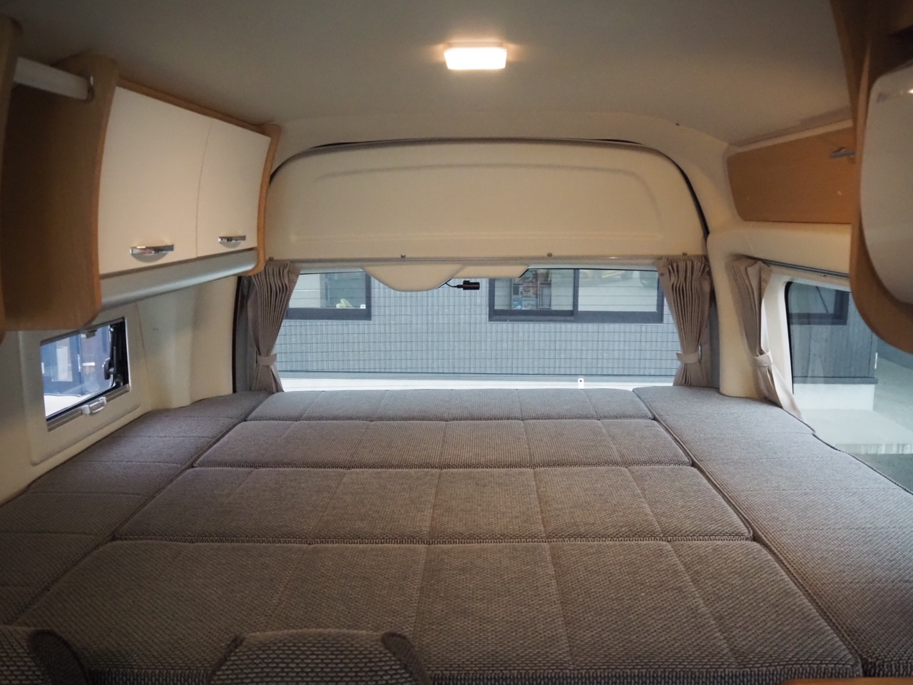 キャンピングカー バンコン ﾊｲｴｰｽ ﾄｲﾌｧｸﾄﾘｰ ﾊﾞｰﾃﾞﾝ 家AC 4WD