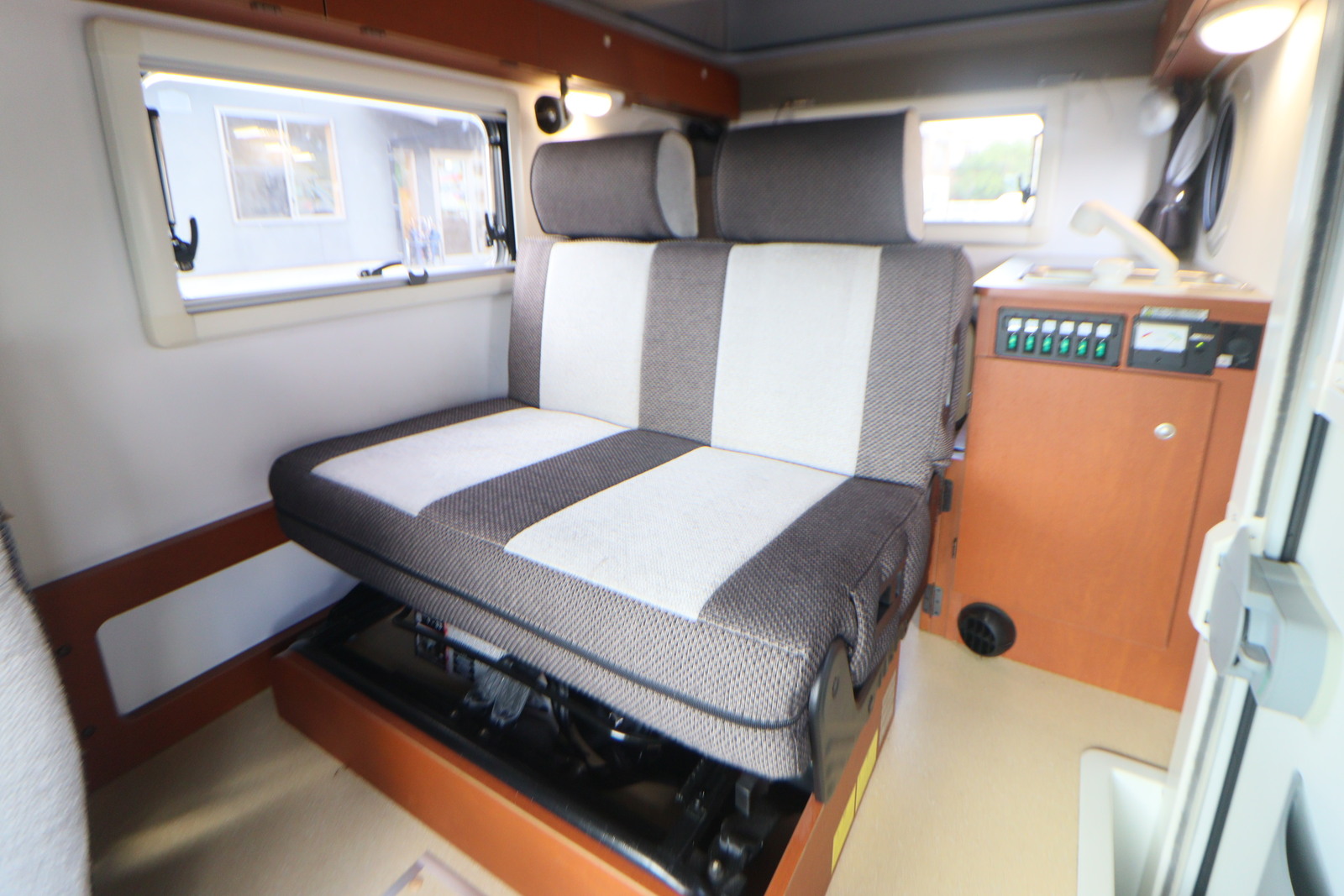 キャンピングカー 軽キャンパー ｷｬﾘｲ ｲﾝﾃﾞｨｱﾅRV ｲﾝﾃﾞｨ727 ﾀｲﾌﾟS