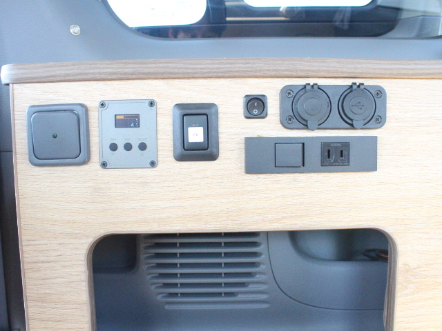 キャンピングカー バンコン NV200ﾊﾞﾈｯﾄ FOCS ﾙｿ ｿｰﾗｰﾊﾟﾈﾙ