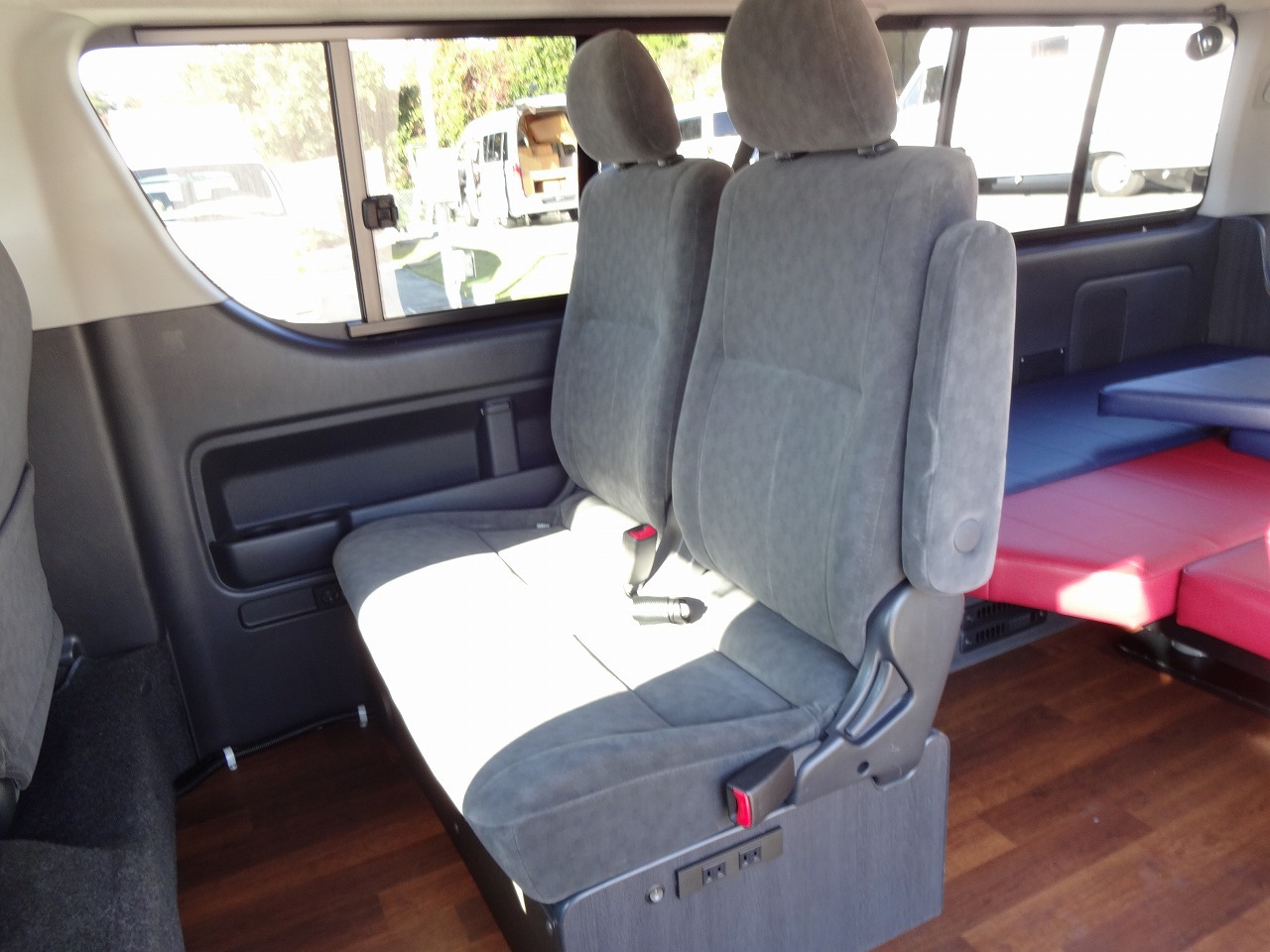 キャンピングカー バンコン ﾊｲｴｰｽ　大阪ﾄﾖﾀ　ｵﾘｼﾞﾅﾙ