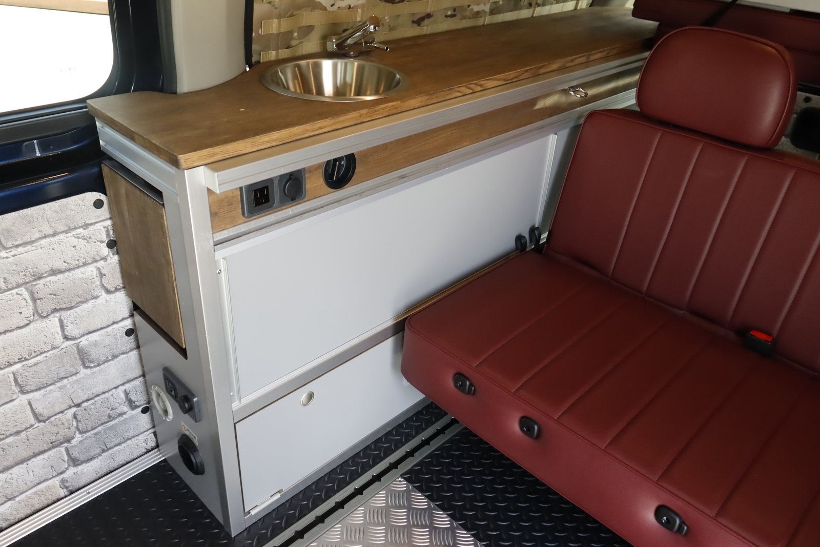 キャンピングカー バンコン NV350ｷｬﾗﾊﾞﾝ ｱﾈｯｸｽ ﾘｭｳ350