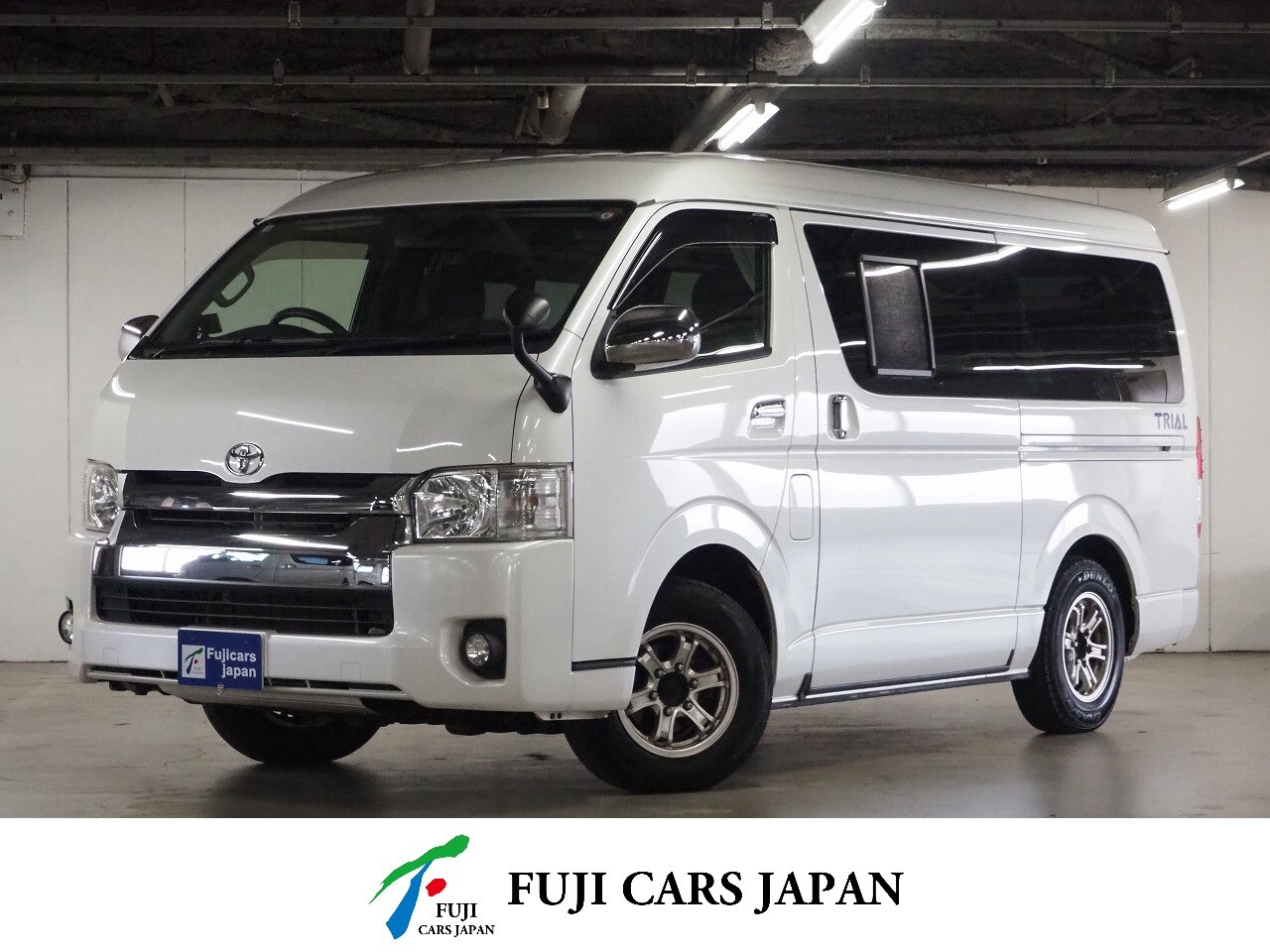バンコン ハイエース ナッツRV トライアル 4WD　FF