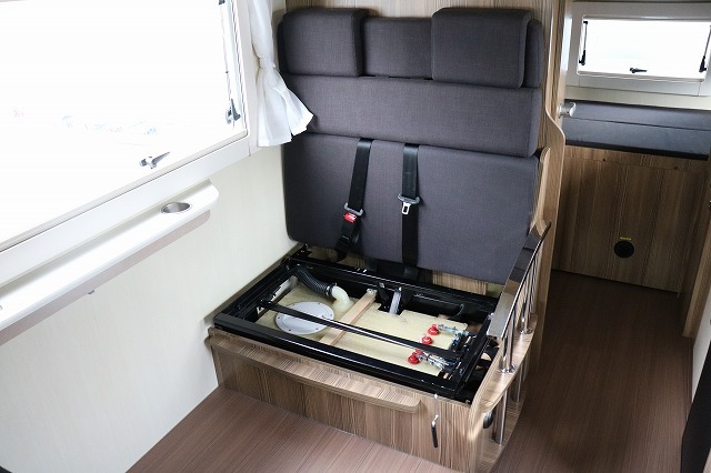 キャンピングカー キャブコン ｶﾑﾛｰﾄﾞ ﾊﾞﾝﾃｯｸ ｼﾞﾙ520 4WD