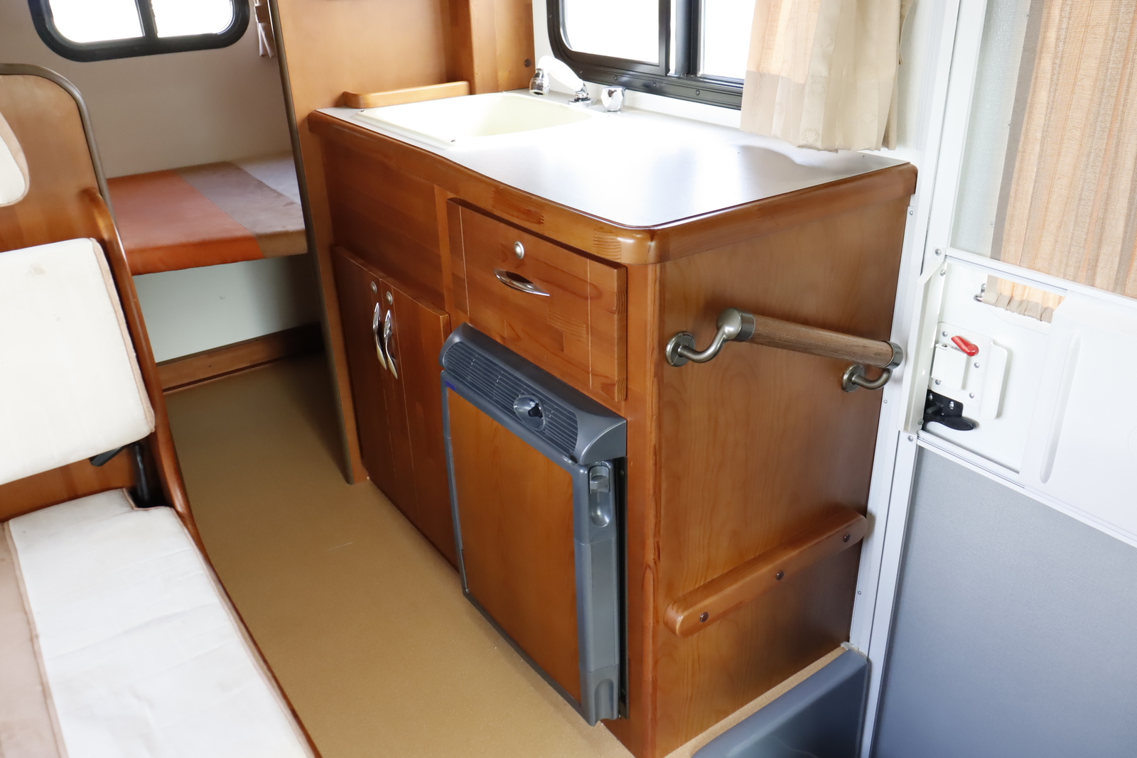 キャンピングカー キャブコン ﾊﾞﾈｯﾄ ﾅｯﾂRV ﾏｯｼｭ ﾀｲﾌﾟW